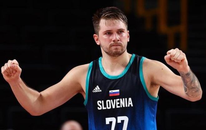 NBA周最佳球员：穆雷生涯首次当选，布朗带队4战全胜入围（NBA周最佳出炉：穆雷职业生涯首次当选，布朗率队4连胜上榜）