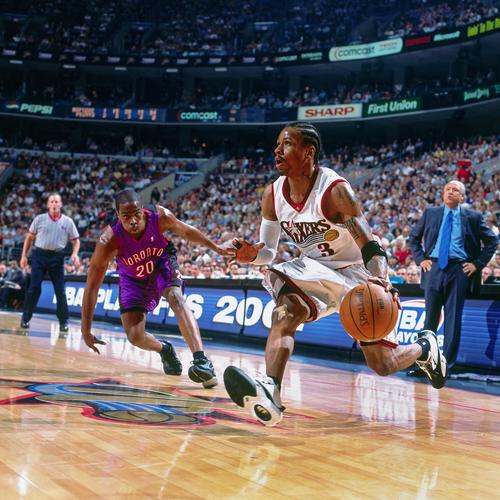 前锋如何打造得分嗅觉？（前锋如何培养进球直觉？）