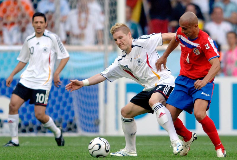 意媒：为避免球迷干扰，斯帕莱蒂决定尤文不在那不勒斯过夜（意媒称，斯帕莱蒂为避球迷干扰，决定尤文赛后不在那不勒斯留宿）