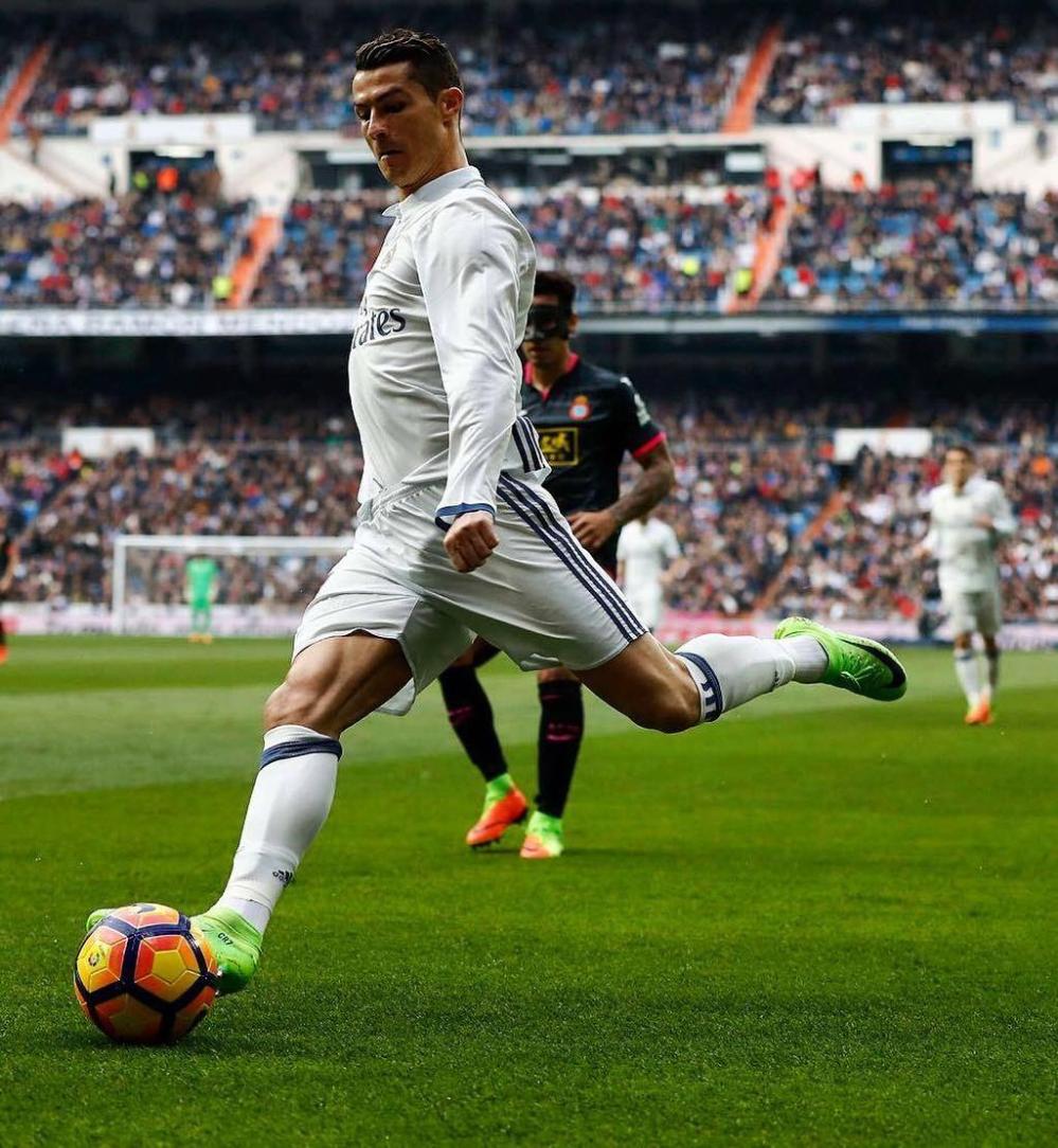 愿无大碍，蒯纪闻谢场时被拍到手臂缠着绷带（希望无恙，蒯纪闻赛后致谢时被目击手臂缠绷带）