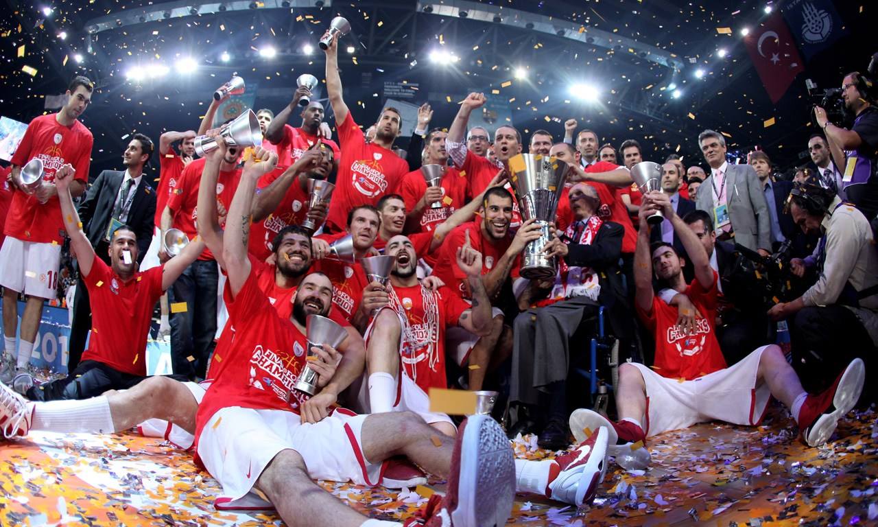 本次抽签将48支球队分为A至L共12个小组，每组...（48支球队抽签分组：A至L共12组，每组…）