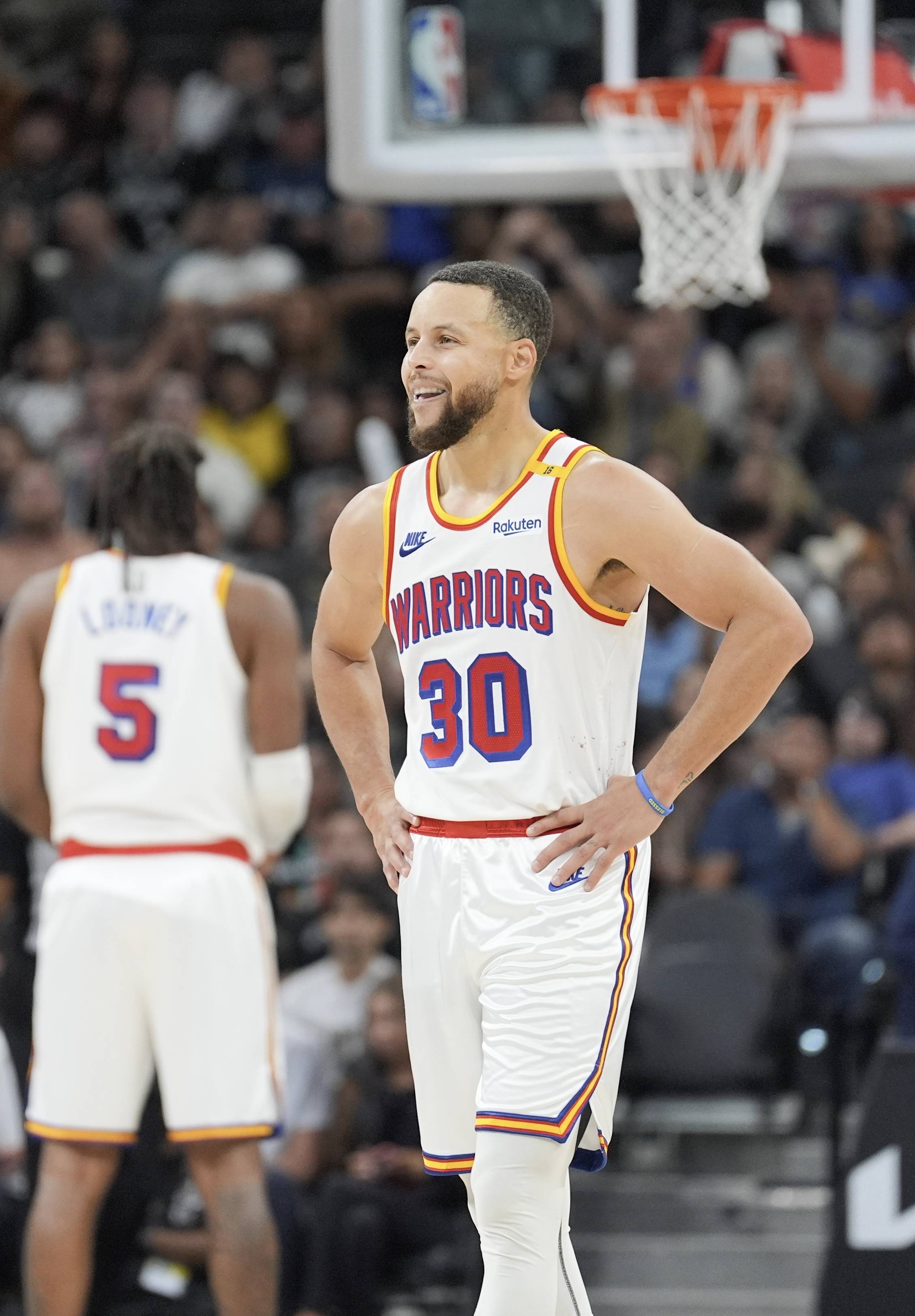 62+15+8！回来了！回来了！1亿啊！76人等了2年，终于等到了（62+15+8统治级回归！1亿值回票价，76人两年等待终于兑现）