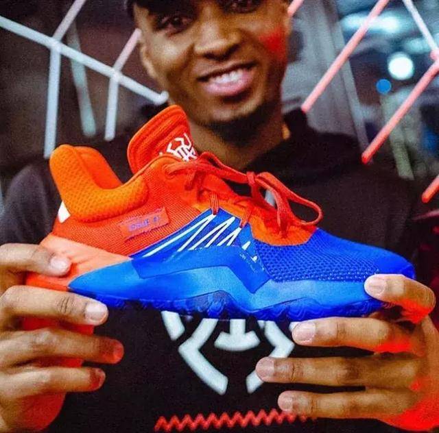 狄龙：联盟中存在很多华而不实的东西，但这往往不能赢球（狄龙直言联盟浮华不少，却难换来胜利）