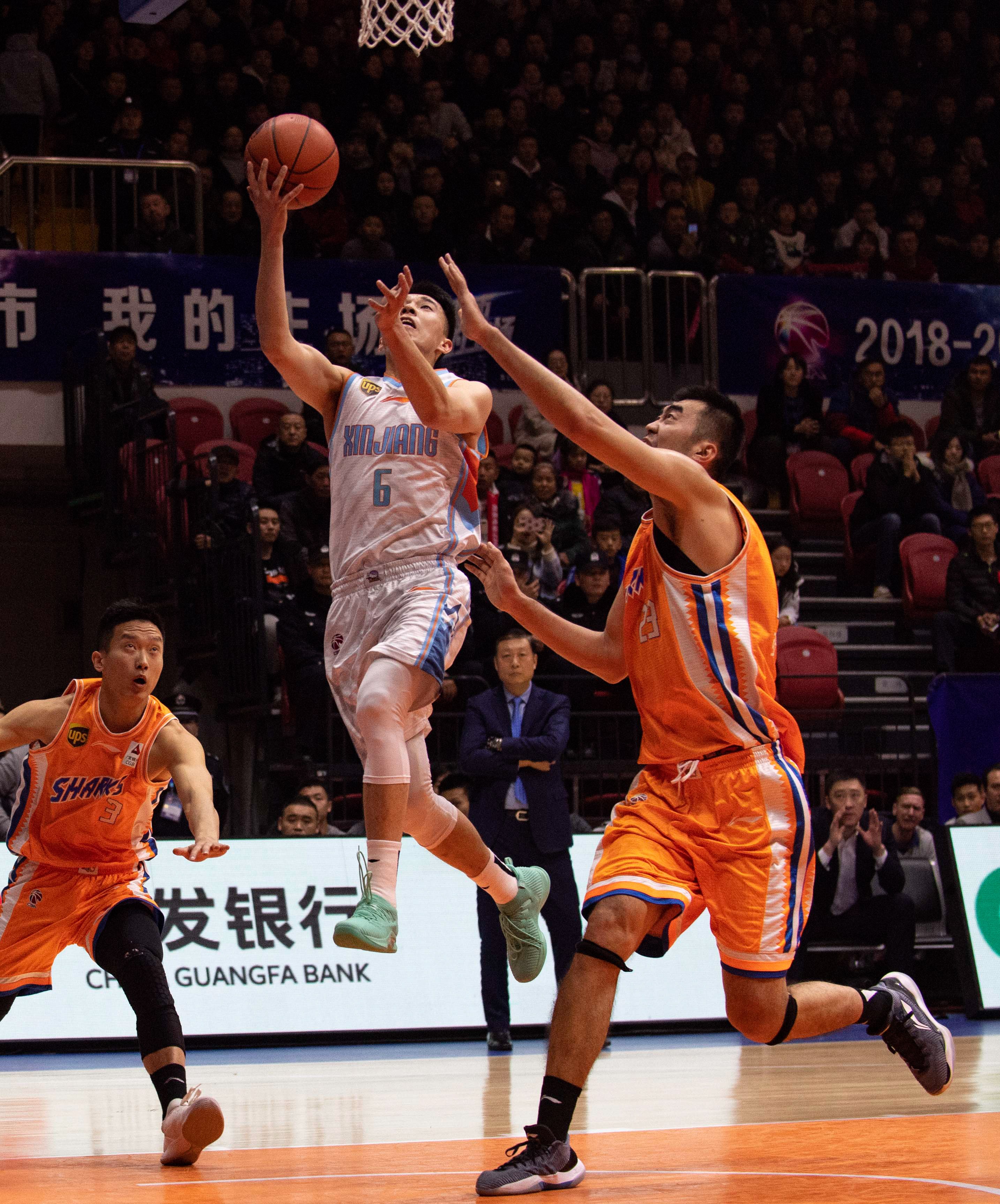 都体：尤文和那不勒斯为蒂亚戈-加布里埃尔和门多萨展开竞争（都灵体育报：尤文与那不勒斯争夺蒂亚戈-加布里埃尔及门多萨）