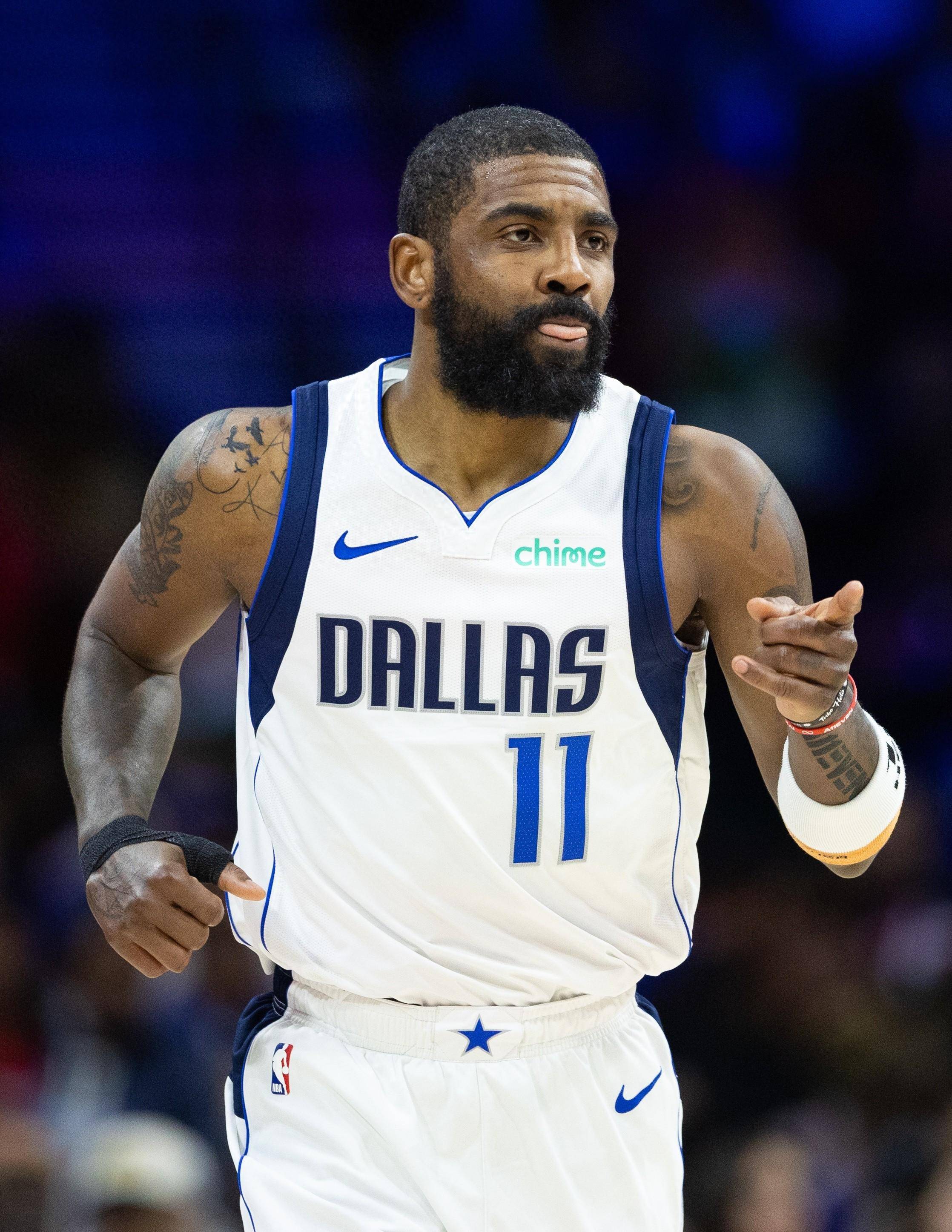 泰山93届5将指望不上了，张弛+郑铮参加教练培训班 无缘国字号后卫（泰山93梯队五将难再倚重，张弛、郑铮转入教练培训，无缘国字号后防）