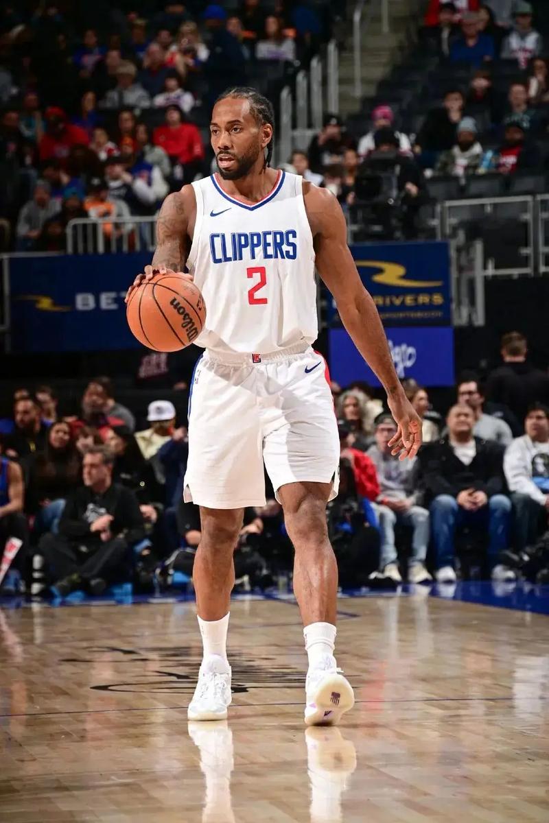 武汉女足1-1纳萨夫女足，唐涵造乌龙，马君失点，奥乌苏失空门（武汉女足1-1战平纳萨夫：唐涵逼乌龙，马君失点，奥乌苏空门偏出）