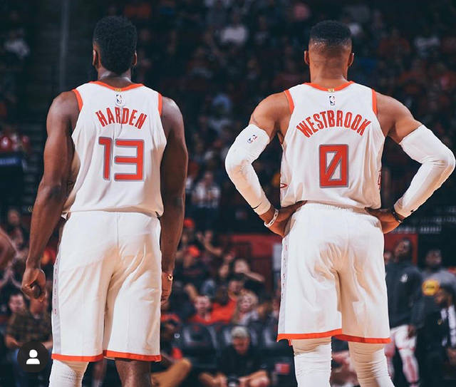 足球国足新一期集训名单公布，两名新人首次入选引热议（国足公布新一期集训名单，两名新面孔首次入选引发热议）