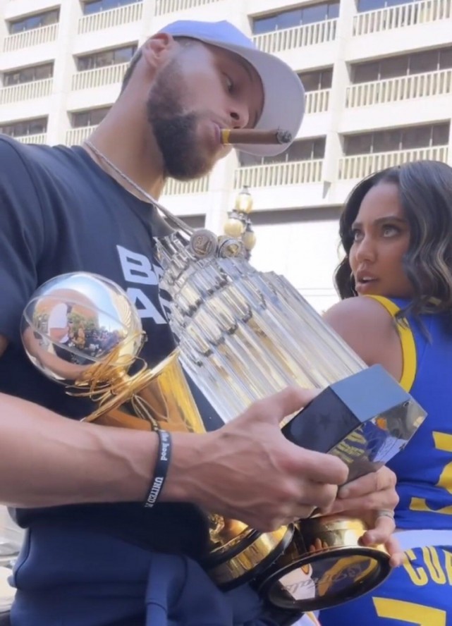 尤文跟队：加蒂扭伤膝盖，今天将接受检查（尤文跟队消息：加蒂膝盖扭伤，今日接受检查）