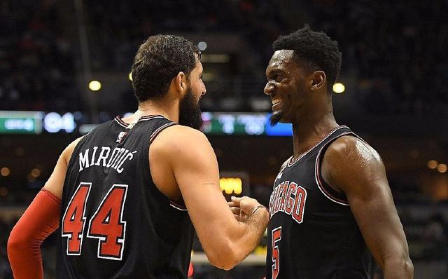 独一档！库里单场7&8&9&10记三分的场次均位列历史第一（无人能及：库里单场命中7、8、9、10记三分的次数均为历史最多）