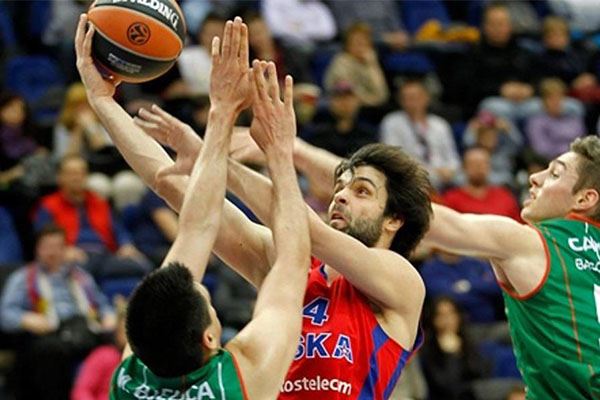 美因茨2-1逆转佛罗伦萨，李在城补时绝杀，霍勒巴赫破门（李在城补时绝杀，霍勒巴赫建功，美因茨2-1逆转佛罗伦萨）